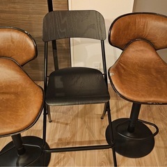 ハイテーブル&ハイチェアの画像