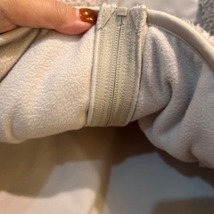 ユニクロ　UNIQLO ホワイト フリースジャケット140cm 美品✨ジモティ限定価格‼️の画像