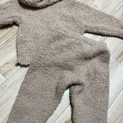 petit main✨モコモコ✨熊耳フード付き✨セットアップ上下セット✨の画像