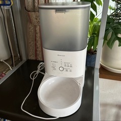 自動餌やり機の画像