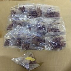 未使用　タナカ　オメガ　フラットプレートSD　77枚と、専用ビットビス　TBA−45　450本の画像