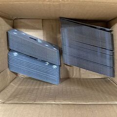 未使用　タナカ　オメガ　フラットプレートSD　77枚と、専用ビットビス　TBA−45　450本の画像