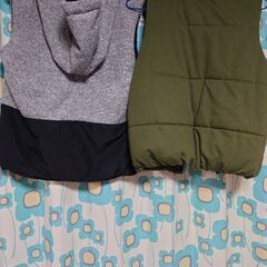 無料【中綿入りベスト×２】レディースＭサイズの画像