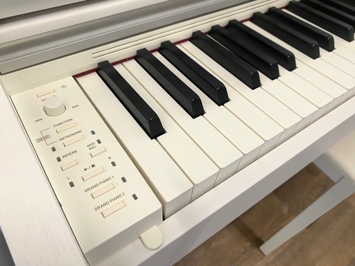 2020年製！美品！人気のホワイト?　CASIO  AP270WE