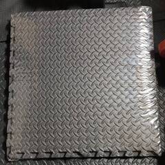 【新品未開封】ジョイントマット 大判  60×60×1.2cm EVA製 (ブラック 4枚入り) の画像