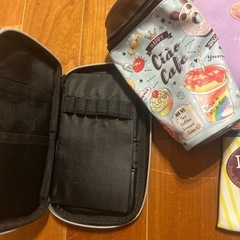 ⑩無料　女の子　入れ物（ペンケースなど）セットの画像