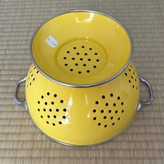 水切りボウル　フルーツカゴ　の画像