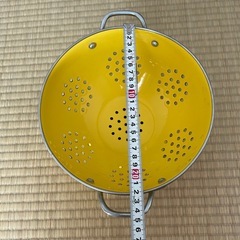 水切りボウル　フルーツカゴ　の画像