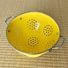 水切りボウル　フルーツカゴ　の画像