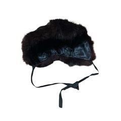 濃茶の毛皮の帽子の画像