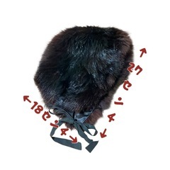 濃茶の毛皮の帽子の画像