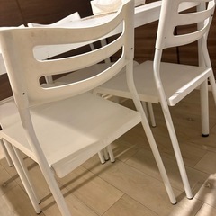 ダイニングてーテーブルの画像