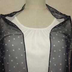 ストール　ネイビー×ドットの画像