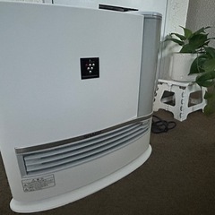 SHARP加湿セラミックファンヒーターの画像