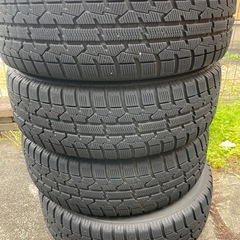 トーヨー スタッドレスタイヤ4本セット　フリード用　185/65/R15の画像