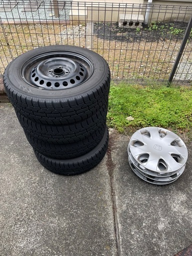 トーヨー スタッドレスタイヤ4本セット　フリード用　185/65/R15