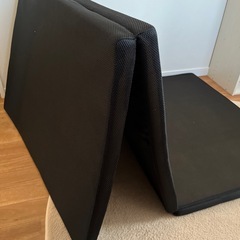 シングル三つ折りマットレス　黒の画像