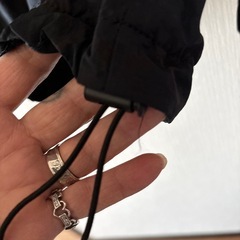 UNIQLOフード付ナイロンジャケットの画像