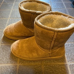 ブラウンモコモコムートンブーツ　22cm  の画像