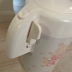 タイガー　ポット指1本でお湯が出るの画像