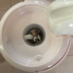 タイガー　ポット指1本でお湯が出るの画像