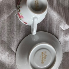 Disney  アリスインワンダーランドのカップ&ソーサーの画像