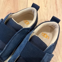 UGG スニーカー　17センチ
の画像