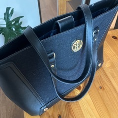 トミーヒルフィガー ショルダーバッグの画像