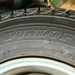 ★キャリートラック・バン等★ダンロップ製スタッドレスタイヤ★4本セット★バリ山程度良し★の画像