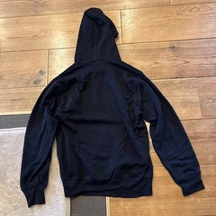 無地黒パーカー　Ｍサイズの画像