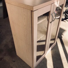 ✅ 山善  ガラスキャビネット（本棚）【宇陀市／14日朝まで】の画像