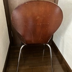 セブンチェア風　ブラウンチェア　椅子　無料の画像