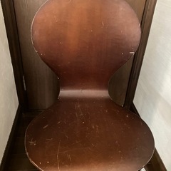 セブンチェア風　ブラウンチェア　椅子　無料の画像