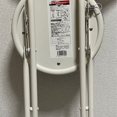 折り畳み椅子　の画像