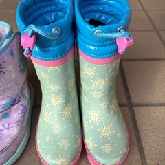 女の子の靴の画像