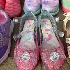 女の子の靴の画像