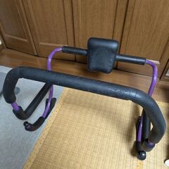 室内腹筋などのトレーニング器の画像