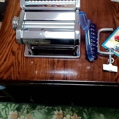 パスタを作る器具の画像