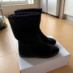 ブーツ23センチの画像