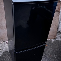 シャープ 冷凍冷蔵庫 137L つけかえどっちもドア 自動霜取機能付の画像