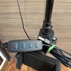 ⭕️超美品⭕️YouTube 写真、動画に最適！3色切り替え　照明器具の画像