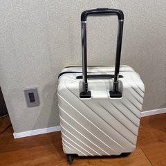 シロ旅行キャリーばつバックの画像