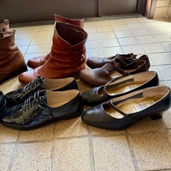 【無料】パンプス、ブーツ、NIKEスニーカーなど9足の画像