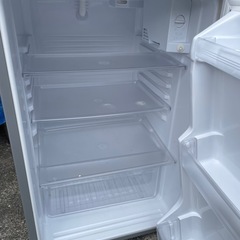 AQUA 2D冷蔵庫の画像