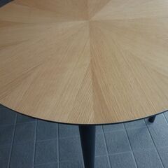 ※取引中/売約済*********** 　　　　　　未使用/新品　アウトレット特価　［幅90cm］デザイン木目 円形 ダイニングテーブル 単品 天然木 丸テーブル 木製 黒脚の画像