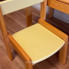 ニトリ　オリーブキッズ　テーブル、チェアセットの画像