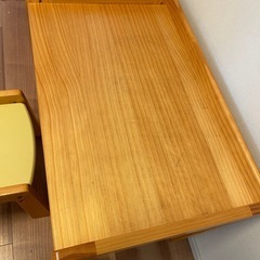 ニトリ　オリーブキッズ　テーブル、チェアセットの画像