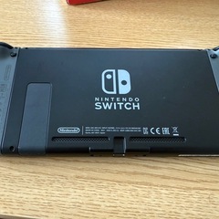 Switch 本体　備品付き（充電器除く）の画像