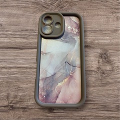 iPhone用ケース　4つ。未使用iPhone11 iPhone13 .一つ不明の画像