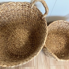 美品☆無印良品 持ち手付ラウンドバスケット ウォーターヒヤシンス大、小★の画像